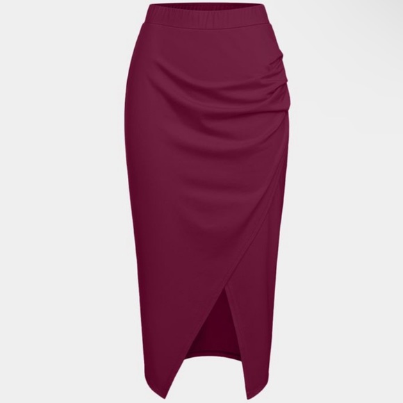 Halara Ruched Split Hem Bodycon Midi Casual Skirt⭐️ - Picture 2 of 8